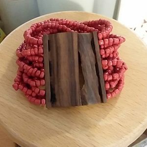 Stretchy bead bracelet